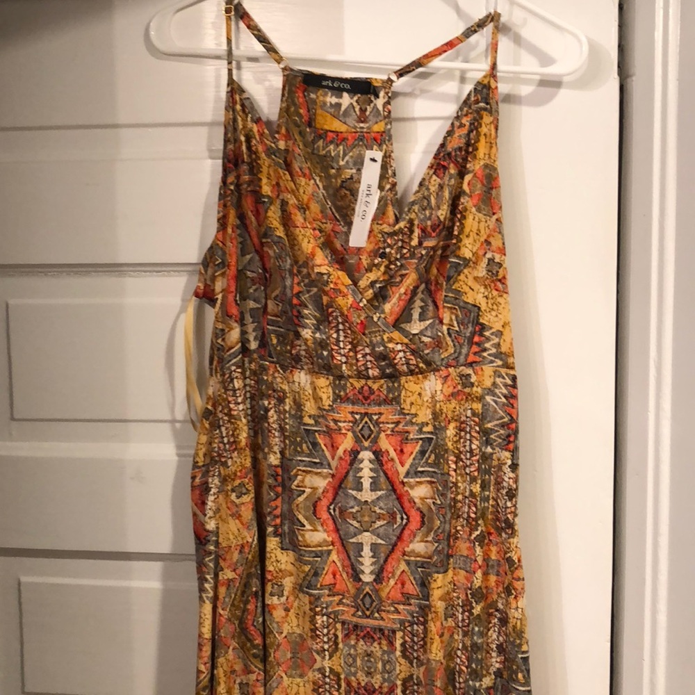 NWT maxi dress size large with 2 slits in legs